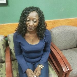 Meet your Posher, Ester